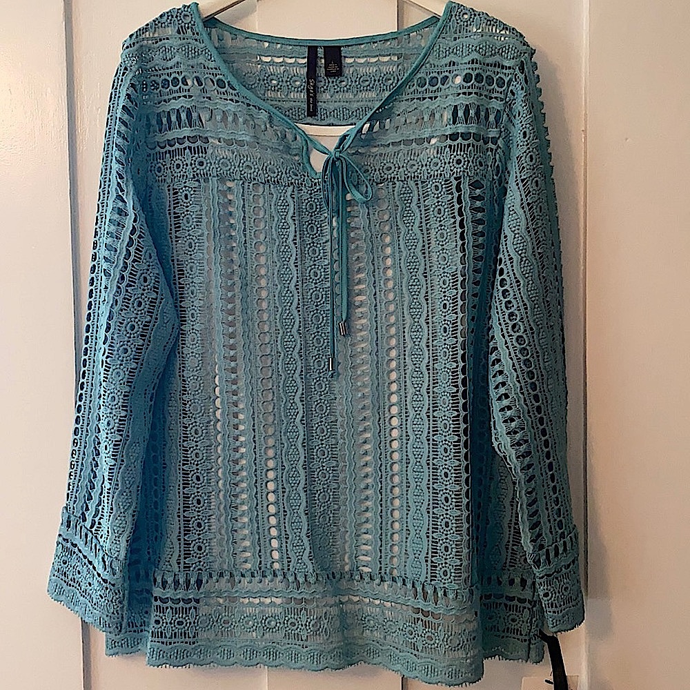 Skye’s the limit, St. Lucia crocheted top, NEW.